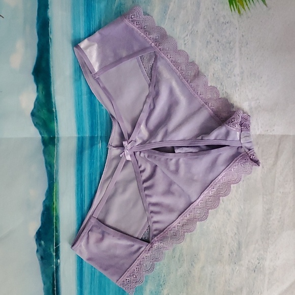 Victoria's Secret panties size XL - Picture 2 of 8